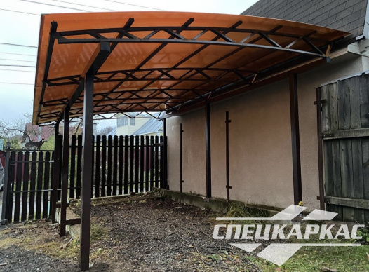 Навес из поликарбоната для автомобиля к дому №70 - фото 1660